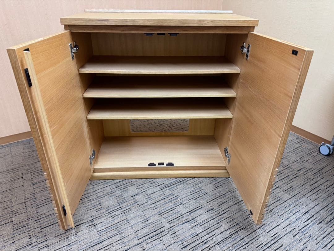 大塚家具　サイドボード「リヴァー」オーク材（限定版、希望小売価格76,000円）