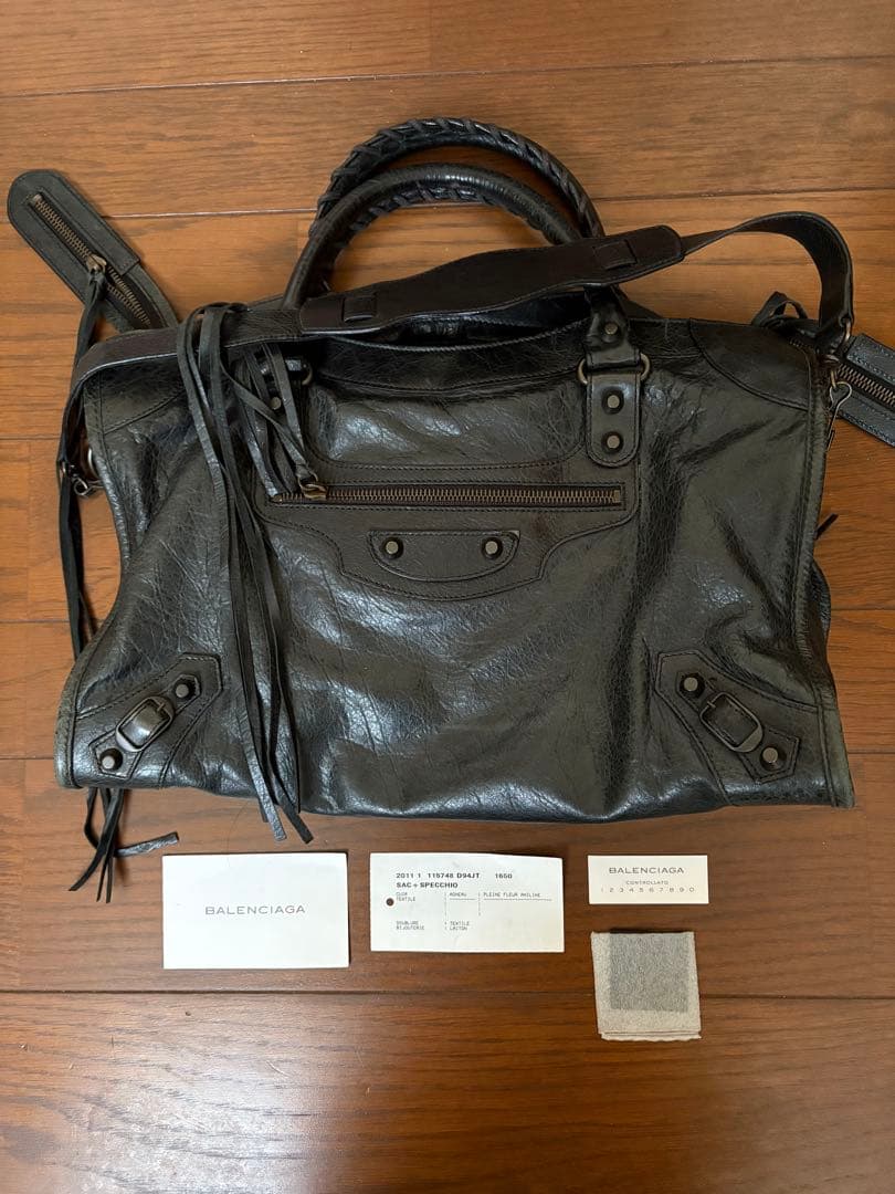 バレンシアガ　BALENCIAGA シティ