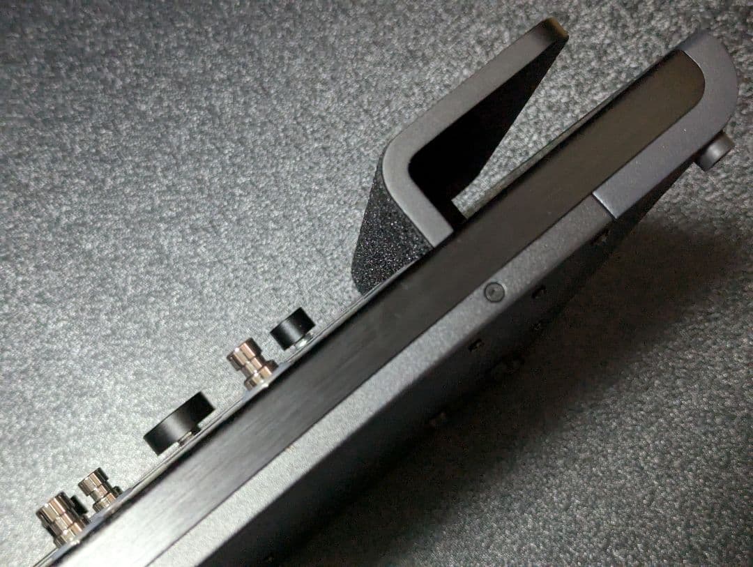 M*Y様 Line 6 ( ライン6 ) Helix Floor マルチエフェク