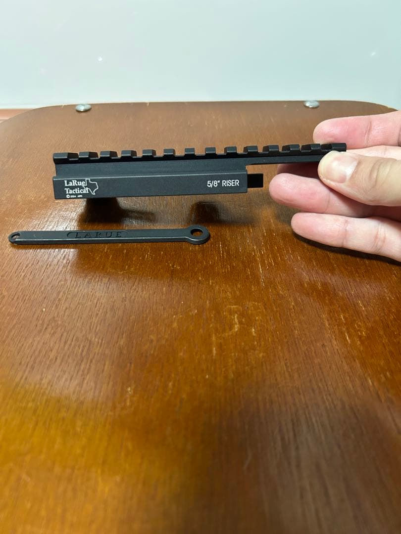 （実物）Larue Tactical LT-101 マウントレール