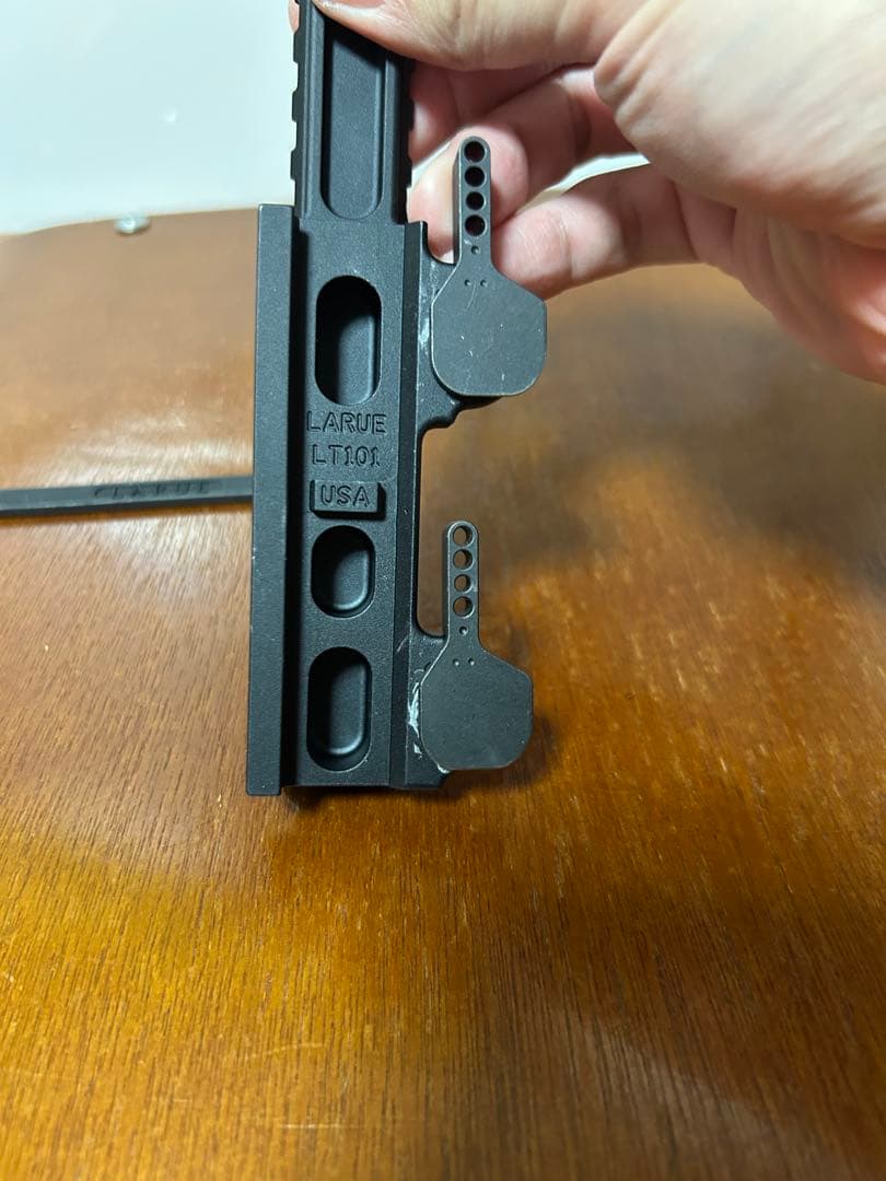 （実物）Larue Tactical LT-101 マウントレール