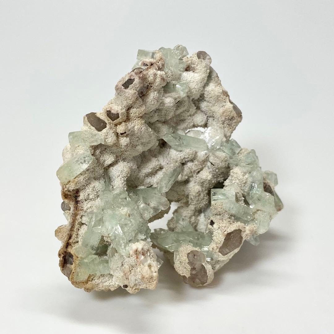 グリーンアポフィライト　魚眼石　鉱物標本　原石　天然石　ストーン　インド