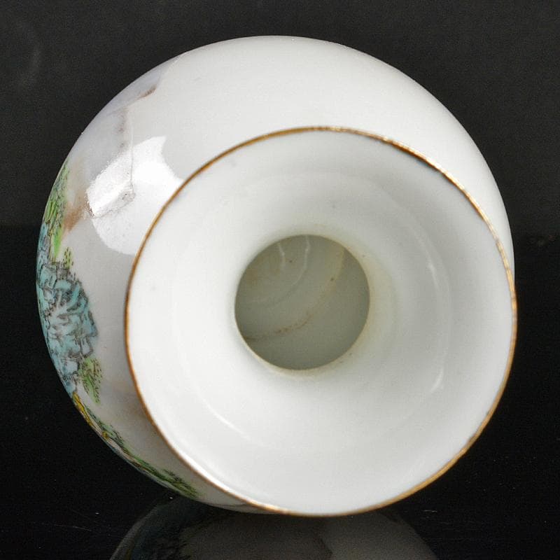 中国　中国景徳鎮製款　薄胎　粉彩漢詩山水文瓶　V　R6656