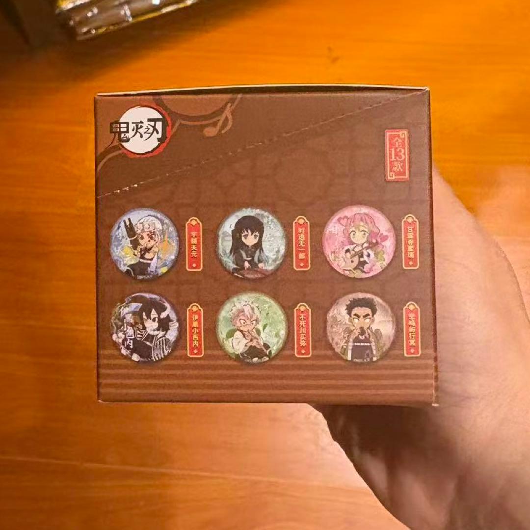 鬼滅の刃　無限城編　中国限定　中国風　缶バッジ　box