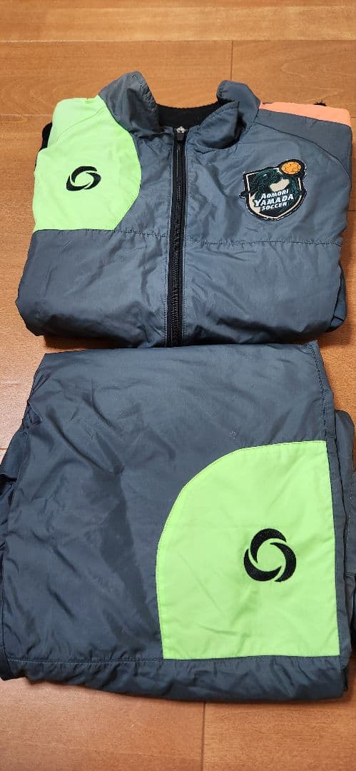 青森山田サッカー部エンブレム入りウインドブレーカー