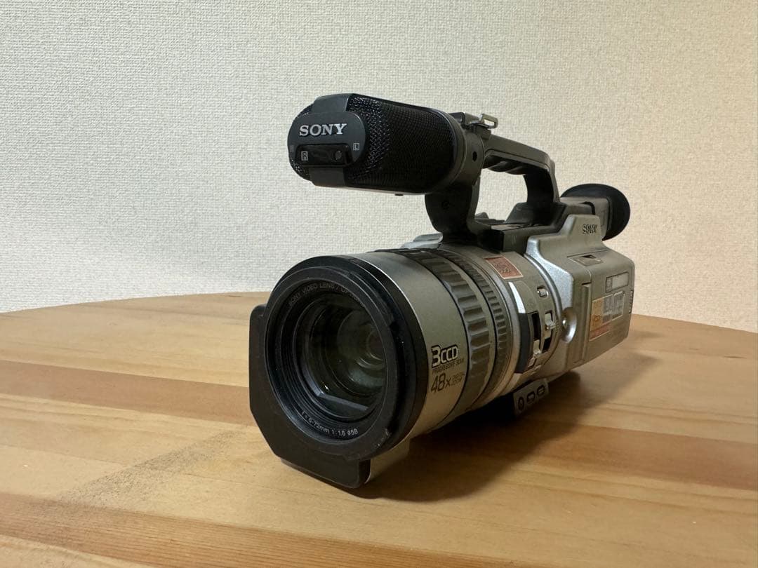 ビデオカメラ DCR-VX2000