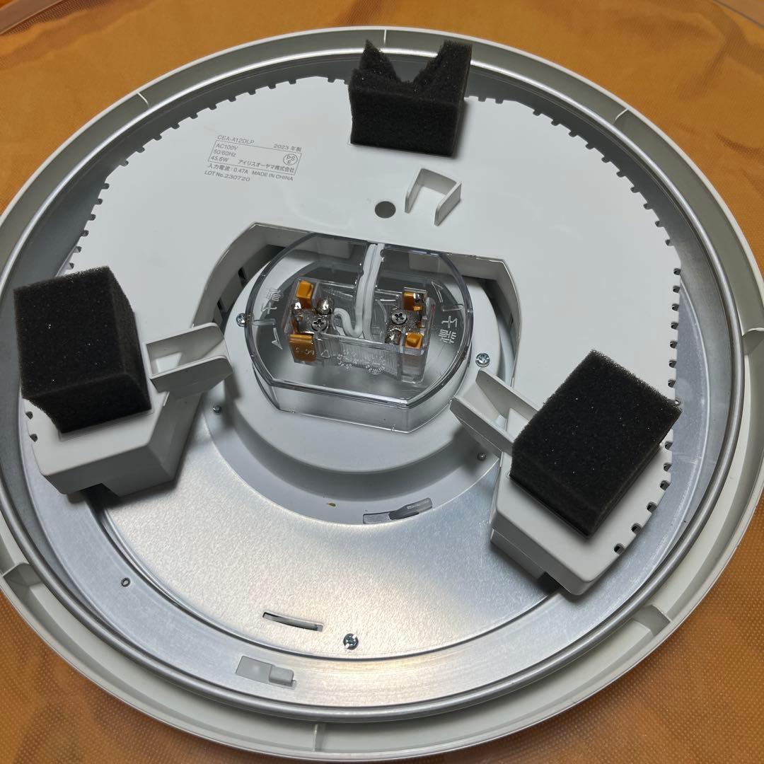 アイリスオーヤマのLEDシーリングライト「CEA-A12DLP」