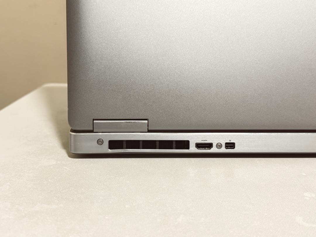 t*a様 dell precision 7740 Xeon E-2286M RT