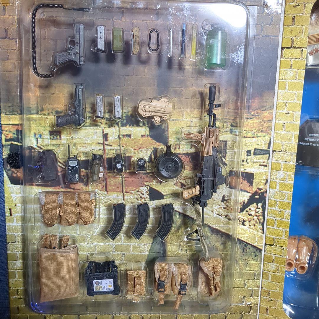 1/6 ホットトイズ P.M.C. Operator 2007 Version