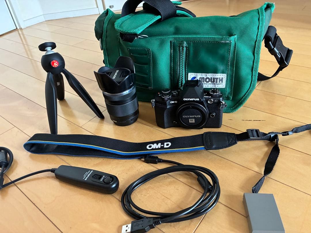 ポ*ン様 【ジャンク品】OLYMPUS OM-D E-M5 MarkII レンズ