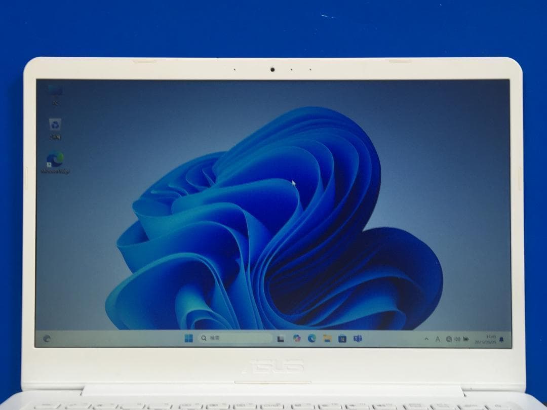 ASUS E406S 14型TFT液晶　薄型・コンパクト ノートパソコン