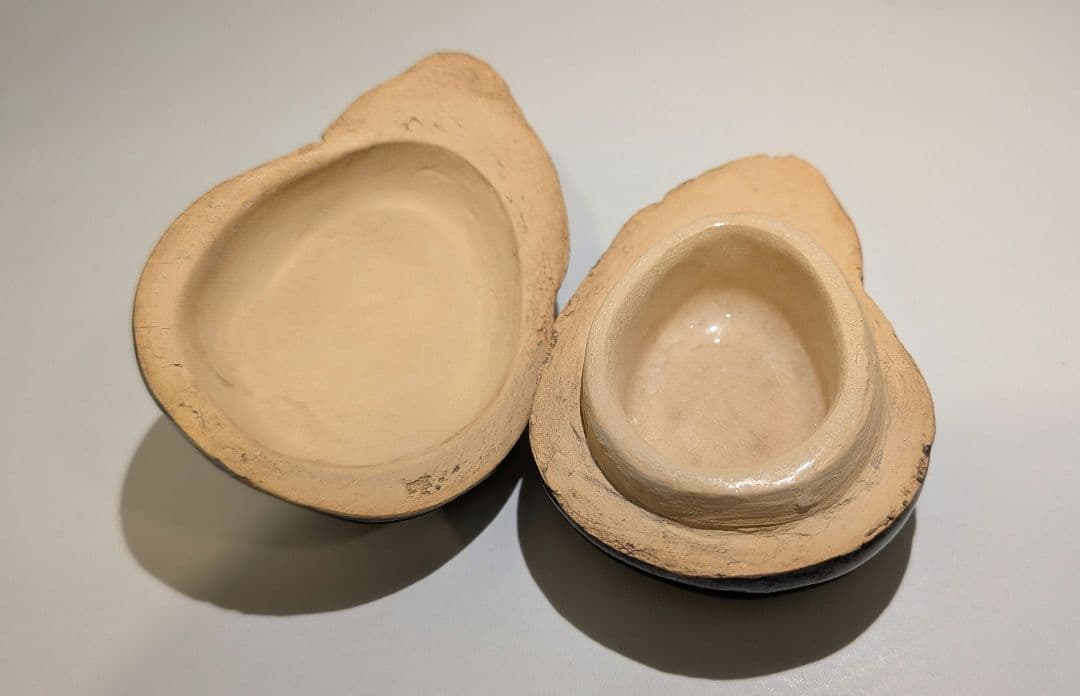 『佐々木二六』三代松柏庵　茄子割　香合　愛媛　二六焼　茶道具　共箱