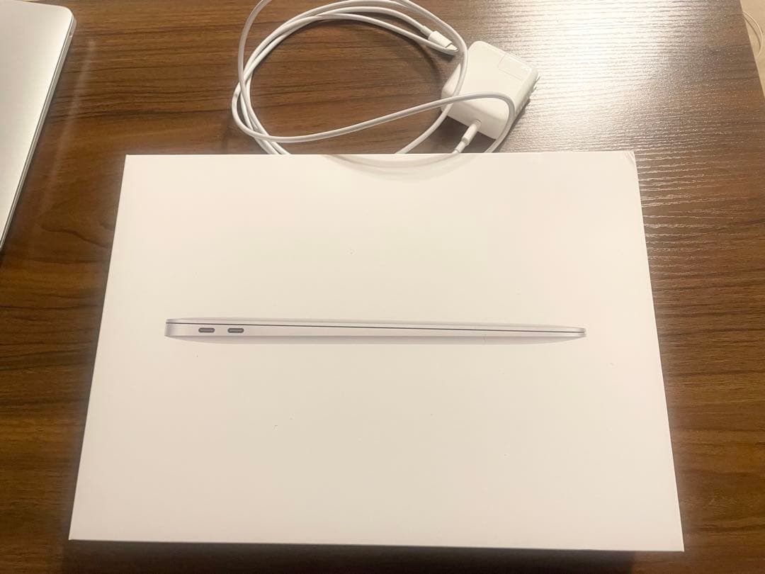 MacBook Air M1 2020 16GB 494GB ほぼ新品