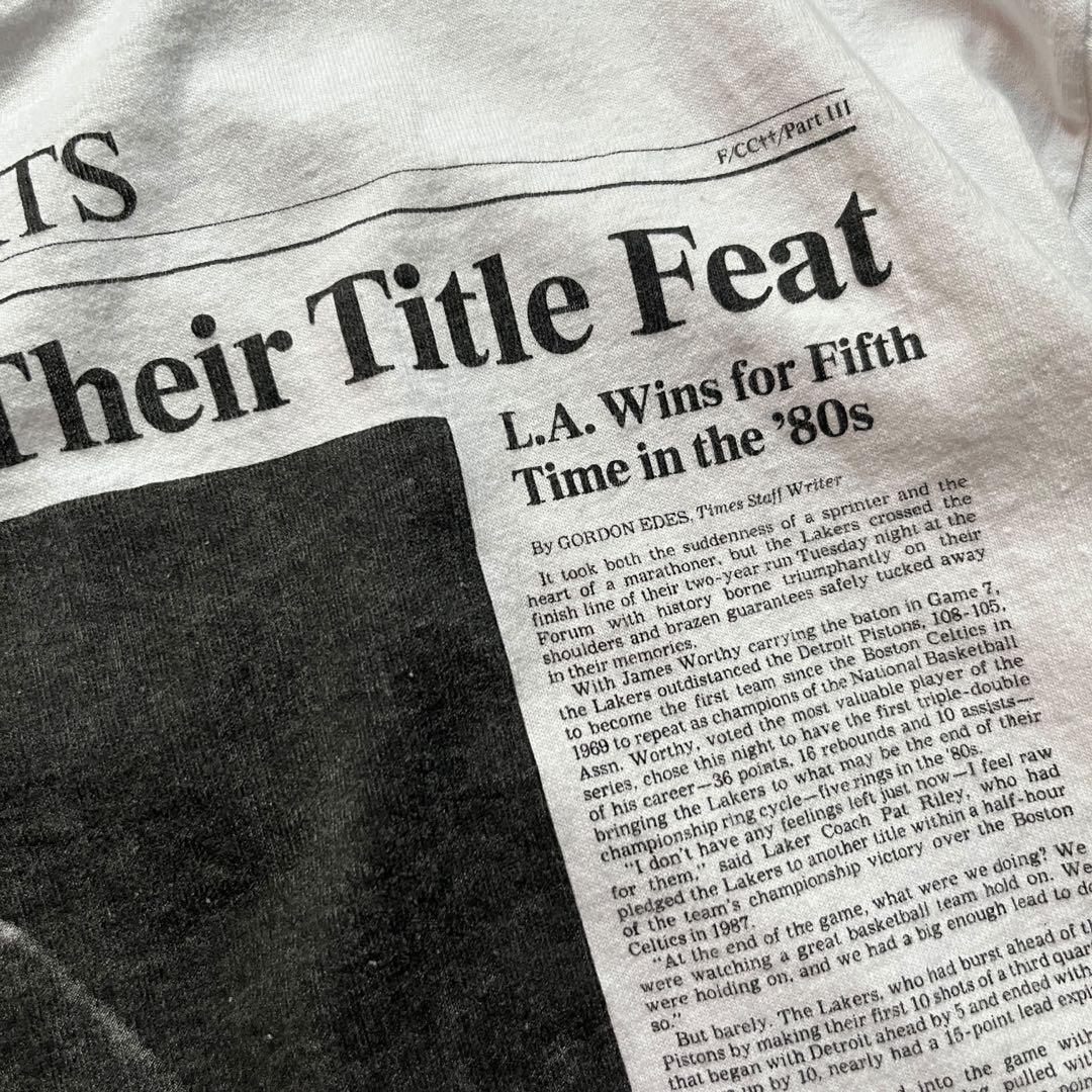 【80s】USA製NBAレイカーズ ニュースペーパーTシャツ　シングルステッチ