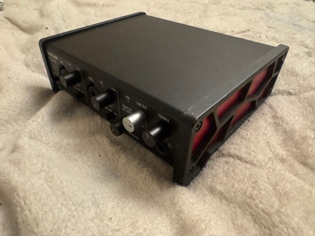 TASCAM オーディオインターフェース