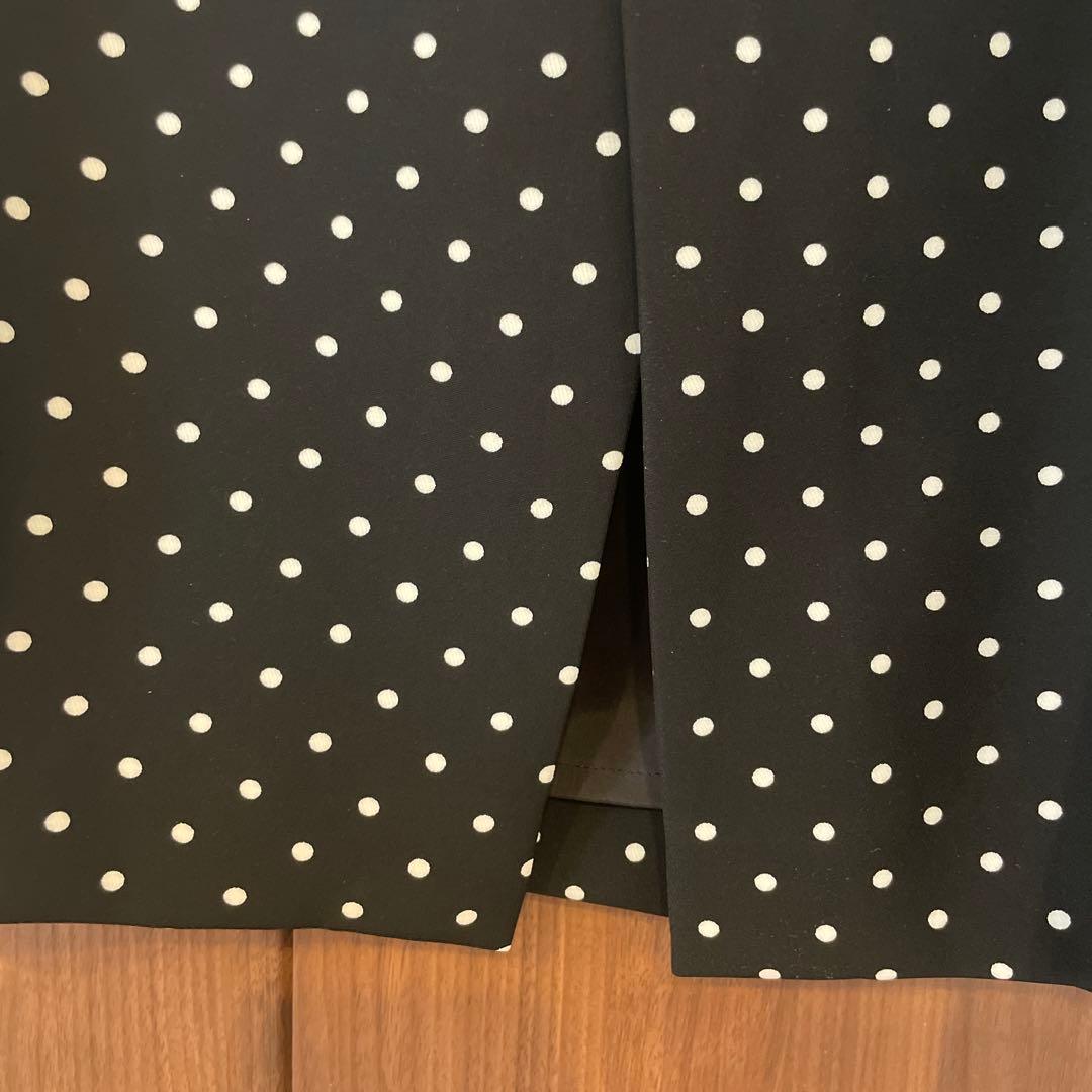 ボーダーズアットバルコニー 水玉模様 フレアスカート 後スリット