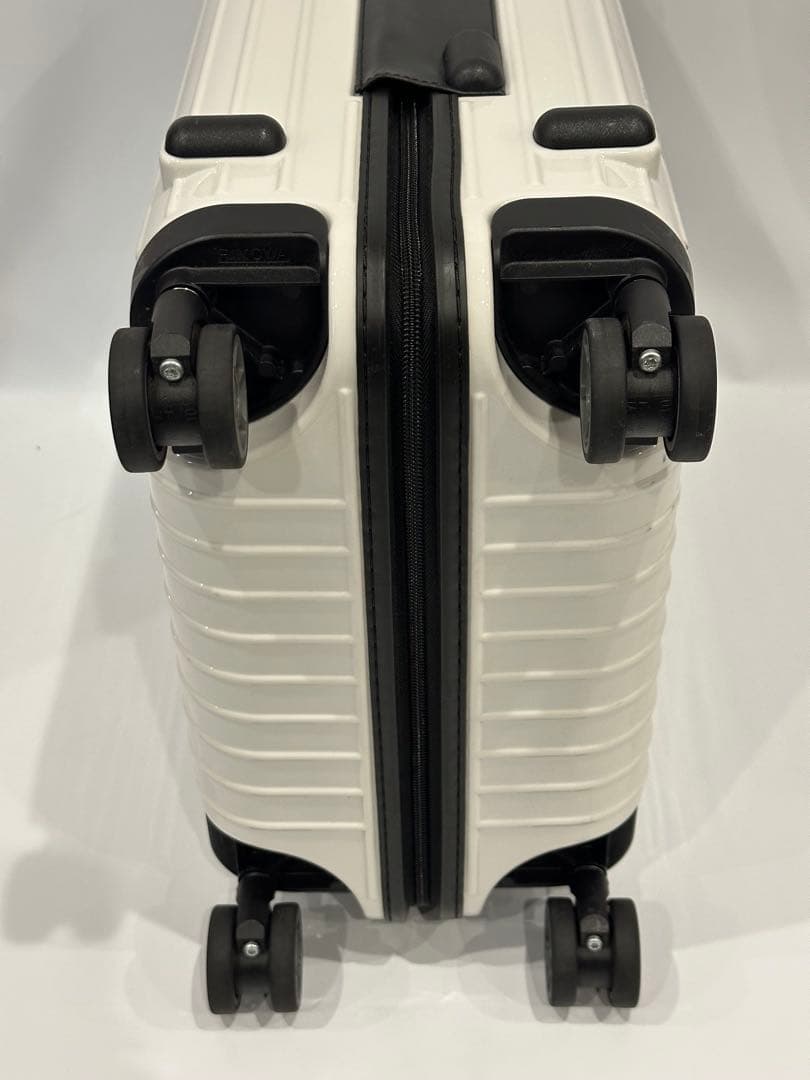 中古品RIMOWAリモワ×PORSCHEポルシェホワイト キャリーケース32L