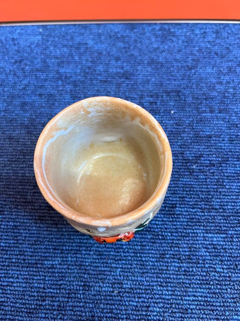 1411  美術品　カニ　湯呑　／大明成化年製　龍文　猪口　工芸品　時代物