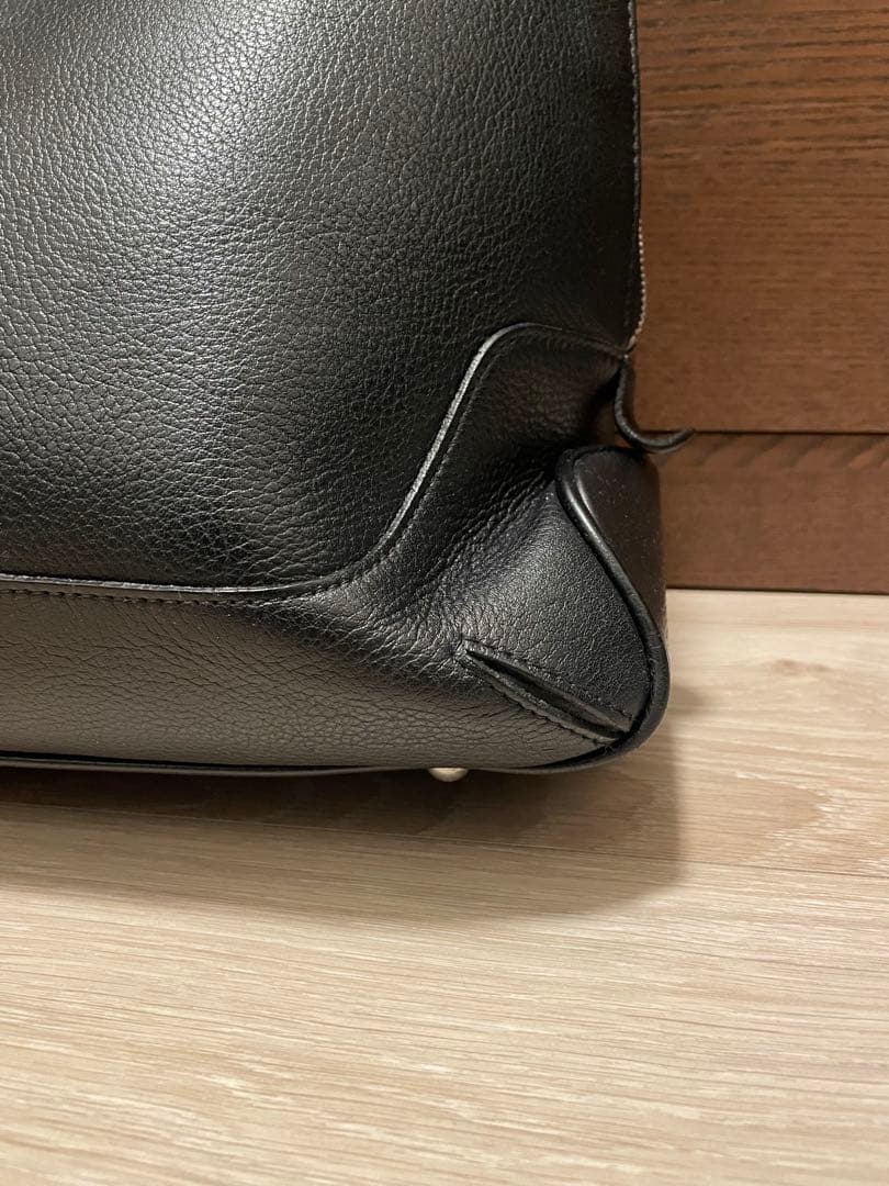 ペッレモルビダ Maiden Voyage シュリンクレザー ビジネスバッグ 黒