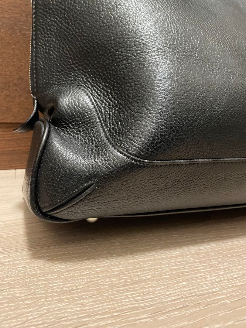 ペッレモルビダ Maiden Voyage シュリンクレザー ビジネスバッグ 黒