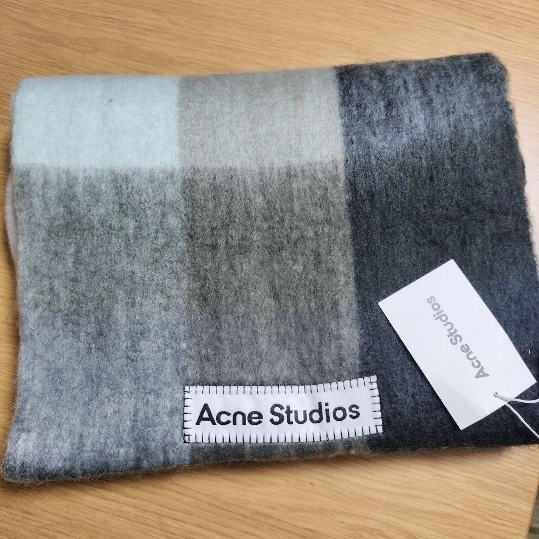 マフラー チェック　Acne Studios
