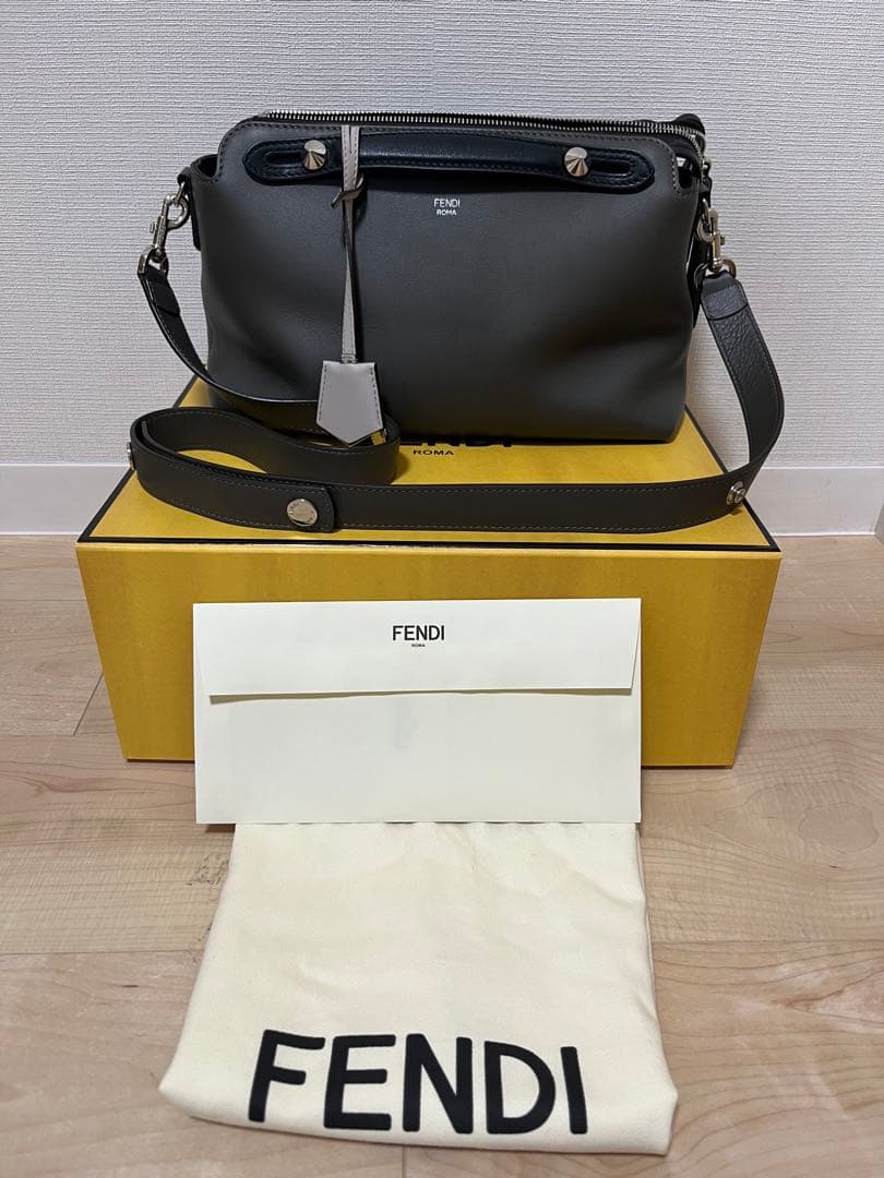 FENDI フェンディ　バイザウェイ　ダークグレー　ミディアム