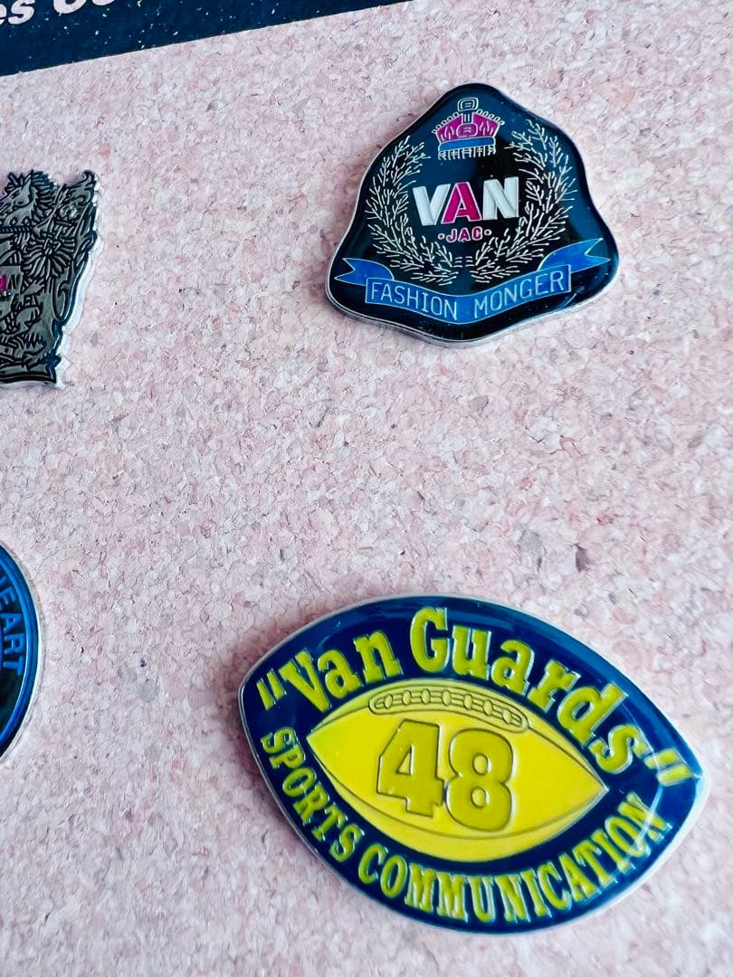 VANJACKET pin badgeコレクションはセット台紙付き新品