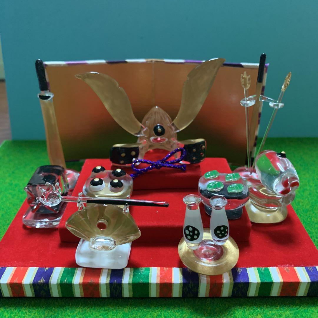 ガラス細工　兜三段飾り