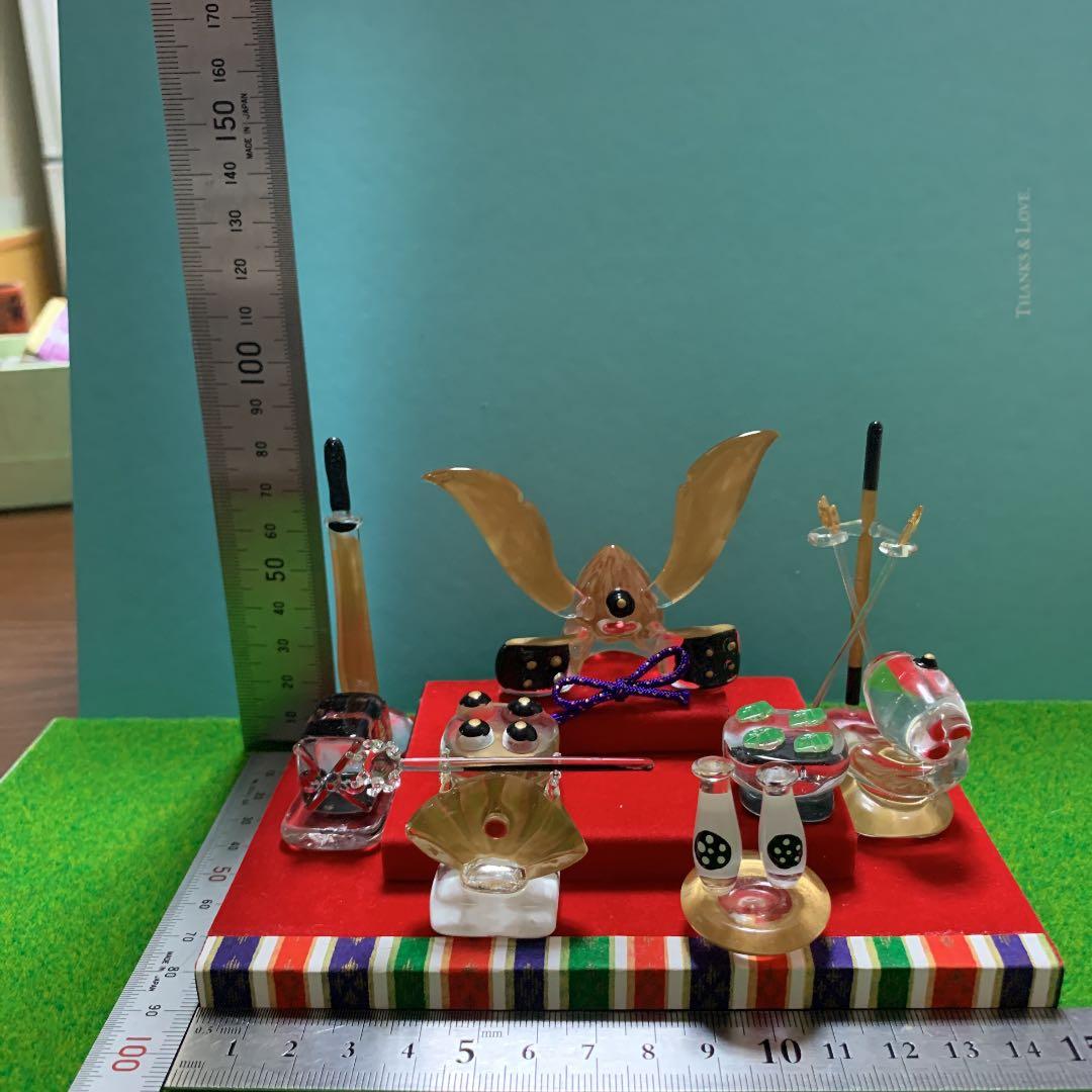 ガラス細工　兜三段飾り