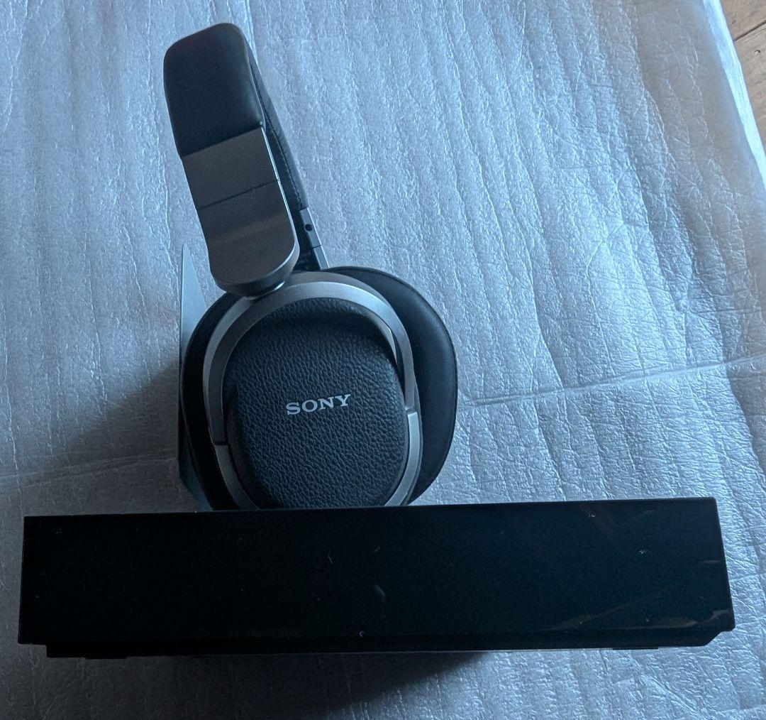 イヤーパッド・バッテリー交換済　SONY「ソニーMDR-HW700DS」動作品