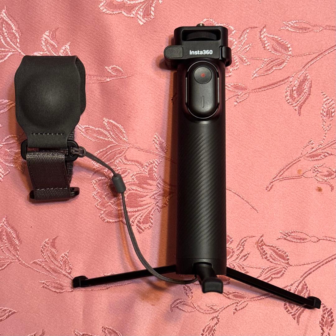 【Insta360】折りたたみ式内蔵三脚付き自撮り棒リモコンキット