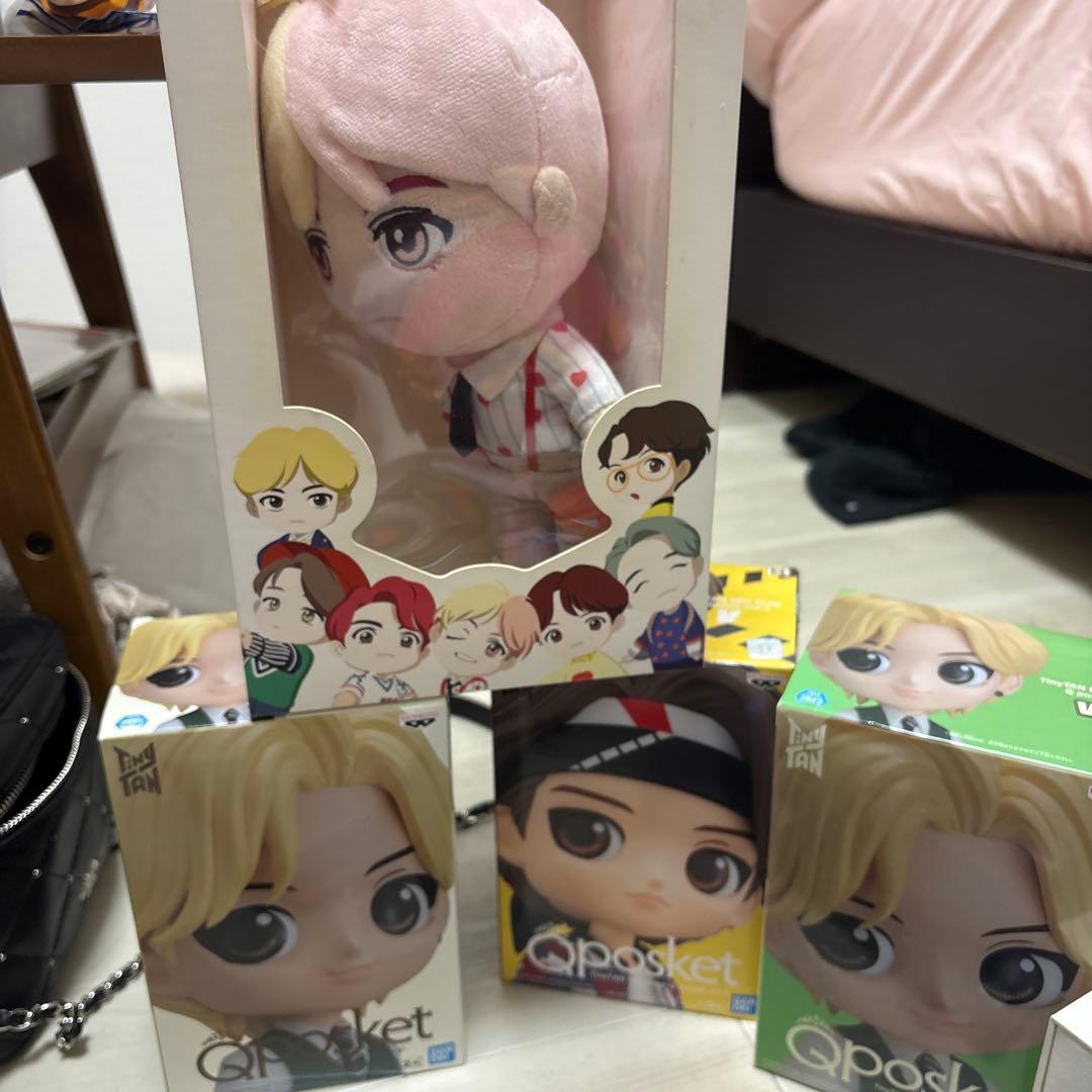 Btsの アルバム、ぬいぐるみ、カード、うちわ諸々まとめ売り