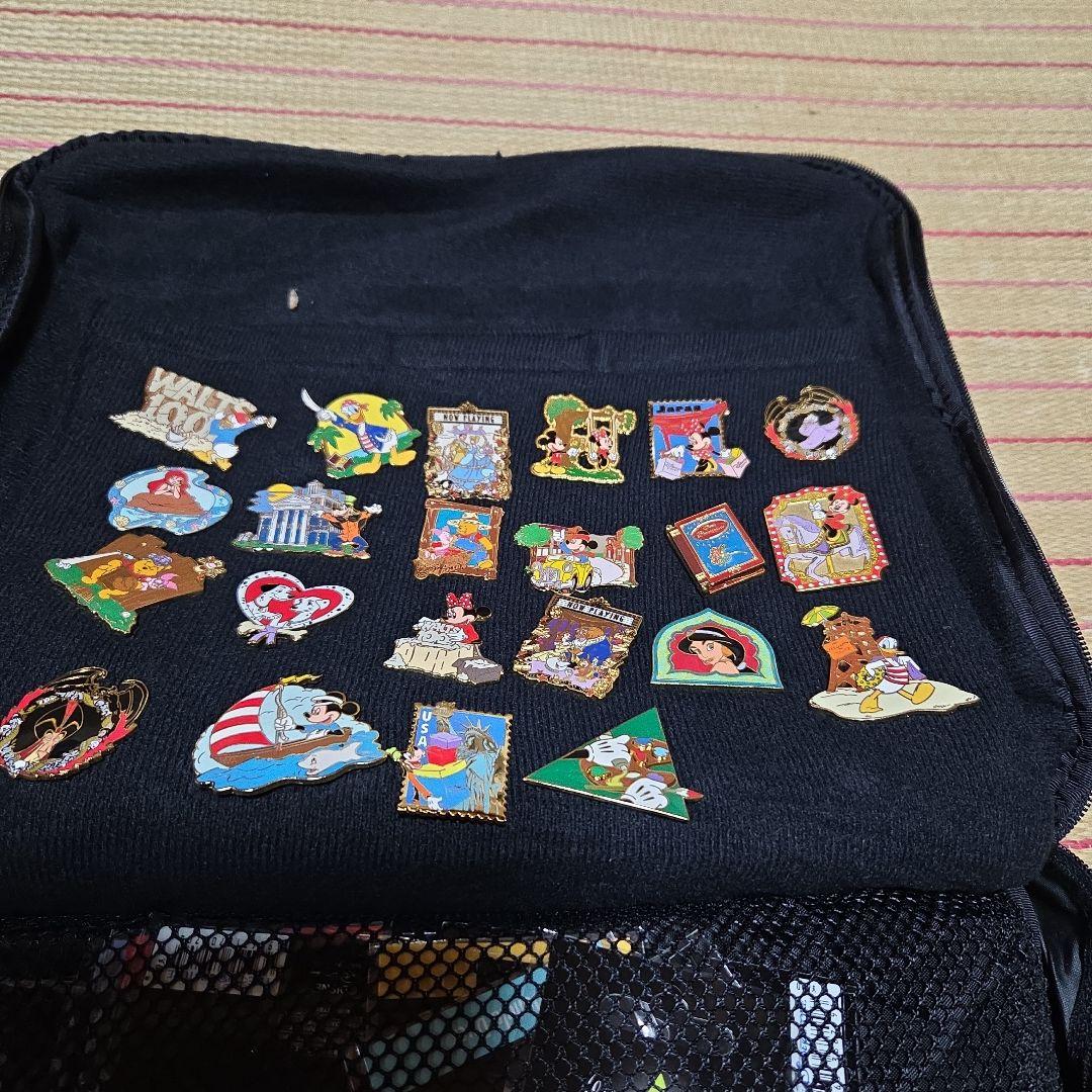 ディズニーピンバッチバックごと