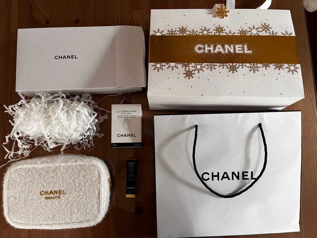 【新品未使用】 CHANEL クリスマスコフレ2024 エッセンシャルケアセット